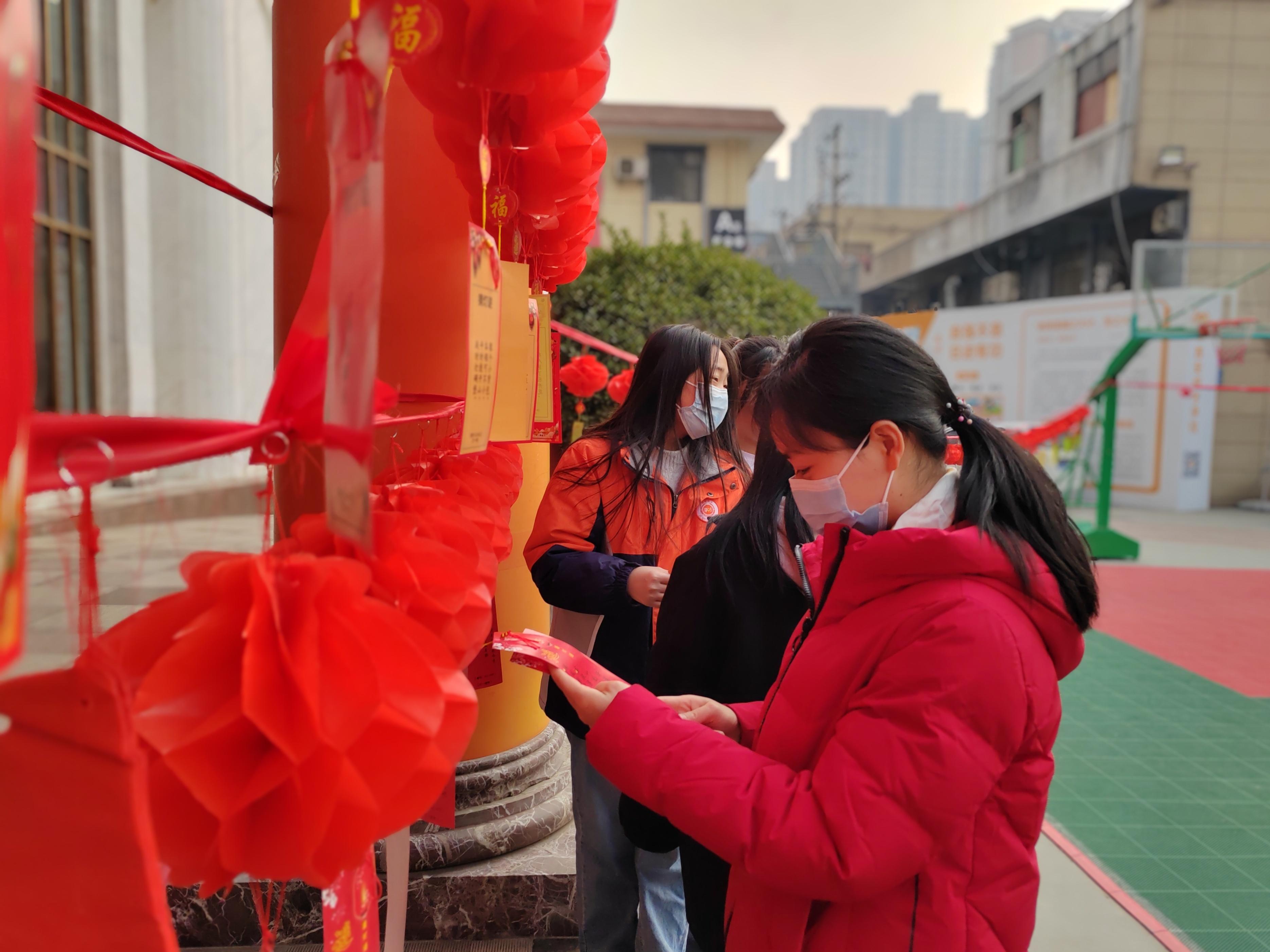 文雅之光——探索比较精妙的灯谜艺术