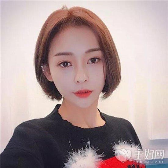 2018年最新短发发型，女性时尚的潮流风向标2018短发最新发型女生