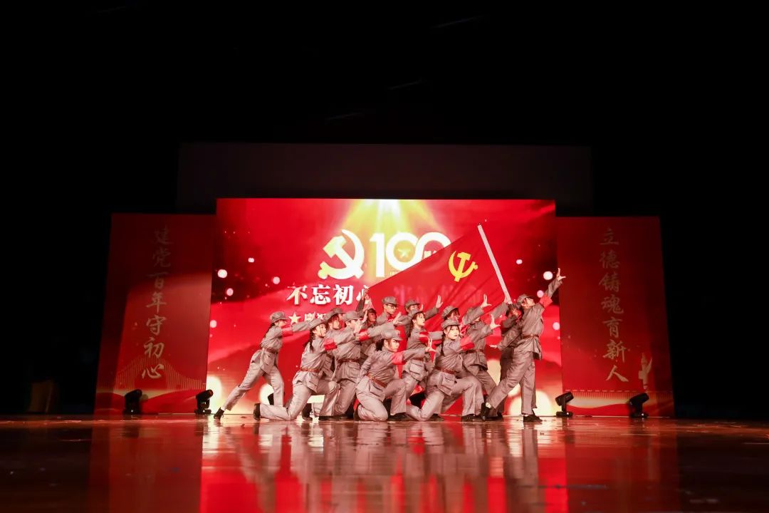 2043年新澳门今晚特码揭秘，生肖预测的科学与理性2024新澳门今天晚上开什么生肖香港今晚开什么号骖号